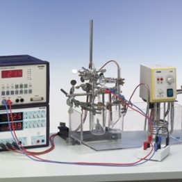 Kompl.zest.eksp. Zależność temperaturowa siły elektromotorycznej